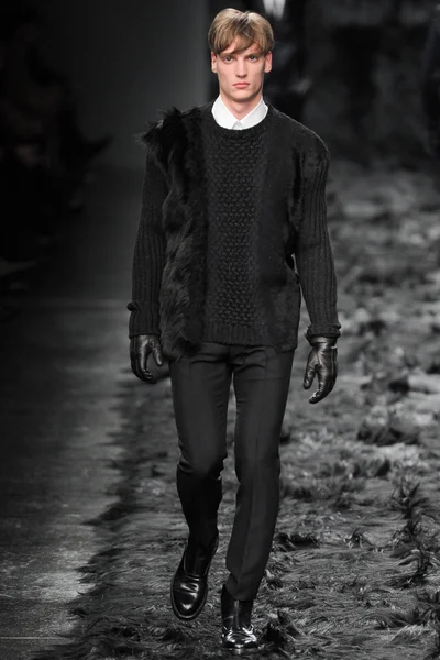 Look 44